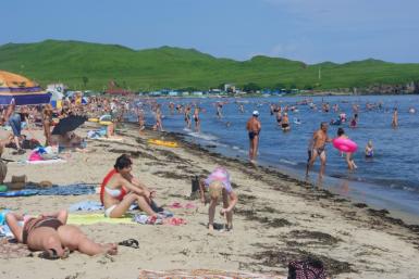 Гибнут люди на курортах Кубани: в Сочи женщина умерла на пляже на глазах отдыхающих Сергей Ланин