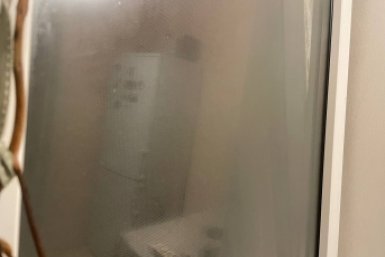 Ставлю на подоконник в сентябре и конденсата на окнах нет даже в дождь - сухо до зимы ИА KrasnodarMedia