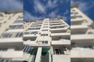 Ребенка увезли в больницу после падения льда на голову в Новороссийске t.me/ugh_nvr