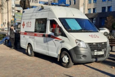 В жестком ДТП со скорой в Краснодаре пострадала 19-летняя девушка ИА KrasnodarMedia