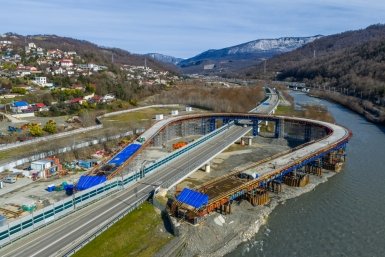 На обходе Адлера замкнули разворотную петлю над новой трассой ГК Автодор