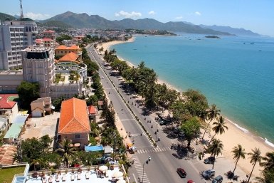 Нячанг, главная улица commons.wikimedia.org