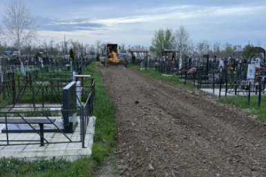 Мэр Наумов поручил привести в порядок подъезды к кладбищам Краснодара Пресс-служба администрации Краснодара