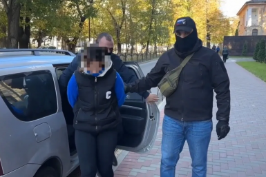 Жительница Крыма помогала ВСУ наносить удары по парому в порту &quotКавказ&quot скрин видео ЦОС ФСБ России