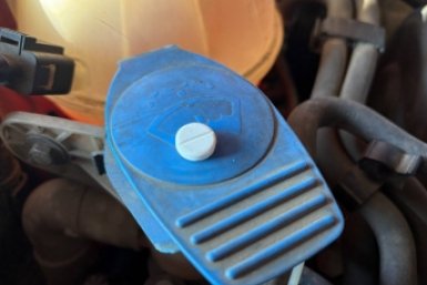 1 таблетка в омывайку - и стекло сияет даже в ливень: секреты идеальной видимости