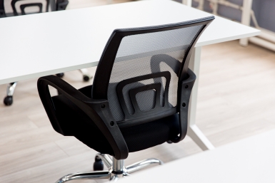 Чиновники на 1,5 млн рублей обставили кабинеты за счёт школ и детсадов Илья Аверьянов