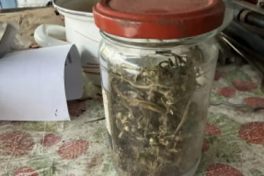 Кубанец спрятал психоактивные средства в банке из-под кетчупа