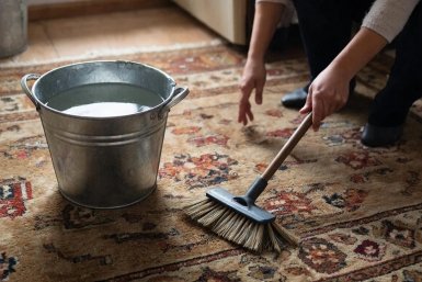 Разведите две ложки в 0,5 л воды - ковер как новый: лучше, чем химия из магазина