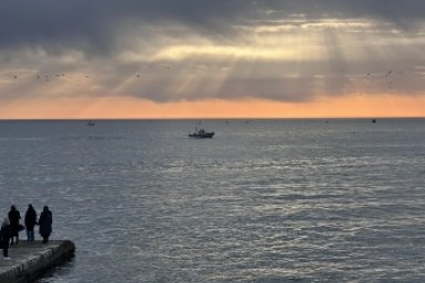 Жителей Туапсе предупредили об угрозе безэкипажных катеров в море