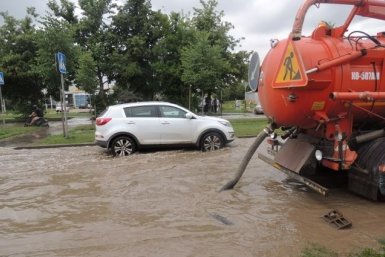 После ливня в Краснодаре вода ушла не со всех улиц