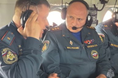 Глава МЧС Куренков с вертолета проверил акваторию Черного моря у Туапсе