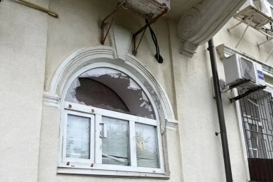 В Новороссийске обломки БПЛА повредили остекление двух многоквартирных домов