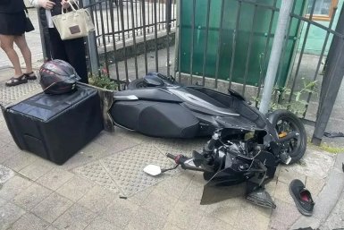 В Сочи 16-летний водитель мопеда поочередно сбил двоих пешеходов