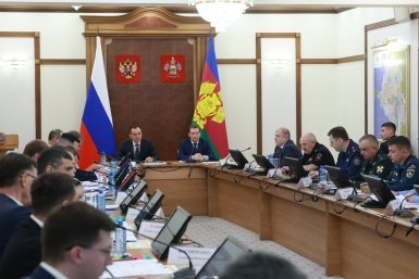Кондратьев поручил перевести все службы Кубани в режим повышенной готовности