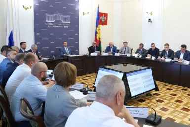 Депутат Госдумы Дмитрий Гусев обсудил с главой ЗСК Кубани запрет вейпов