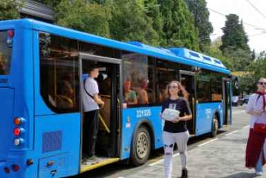 В Сочи с 1 июля подорожал проезд на 43 автобусных маршрутах Карина Подкина