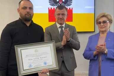 Мэр Краснодара наградил горожанина, обезвредившего преступника с ножом в ТЦ max.ru/emnaumov