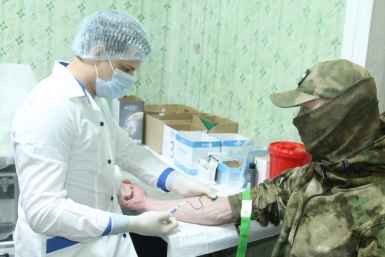 Ангелы в бронежилетах и стерильных халатах: когда минуты решают все