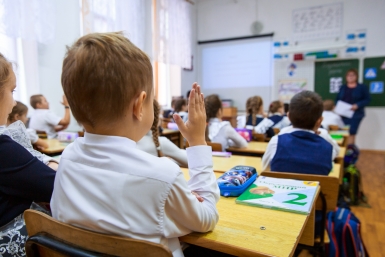 В Минпросвещения назвали даты начала и окончания учебного года в школах