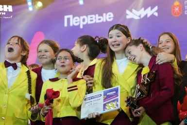 Наумов поздравил краснодарских школьников с победой на Кубке Юниор-Лиги КВН