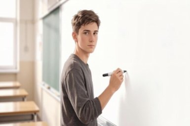 В школы вернулись оценки за поведение: как это работает