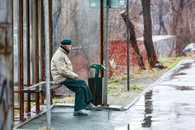 Мошенники придумали новую схему с квартирами пенсионеров через замену счетчиков