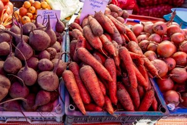 Храню морковь и свеклу без погреба: корнеплоды до весны сочные и свежие - хитрость с советских времен