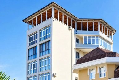 В Сочи снесут незаконный этаж на крыше высотки