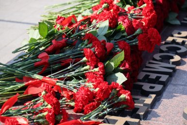 В Краснодаре прошла торжественная церемония у Вечного огня Пресс-служба администрации Краснодарского края