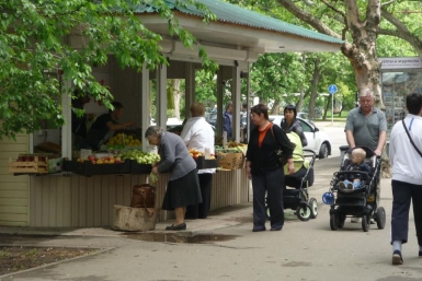 В спальных районах городах овощные палатки можно встретить на каждом шагу Ирина Чувасова, KrasnodarMedia