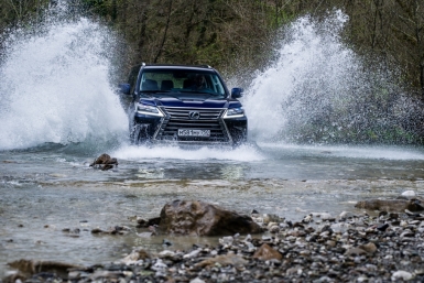 Уникальное по масштабу и драйву мероприятие Lexus Live 2016 Фото предоставлено организаторами тест-драйва