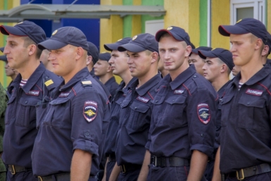 Краснодарский ОМОН &quotразогнал&quot фанатов футбольного матча, устроивших беспорядки на стадионе Пресс-служба ГУ МВД России по Краснодарскому краю