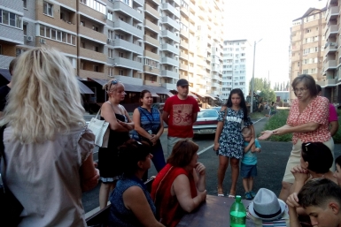 Голодовка обманутых краснодарских дольщиков закончилась, едва начавшись Народный корреспондент Светлана