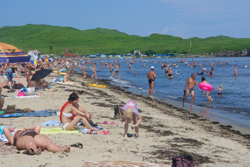 Гибнут люди на курортах Кубани: в Сочи женщина умерла на пляже на глазах отдыхающих Сергей Ланин