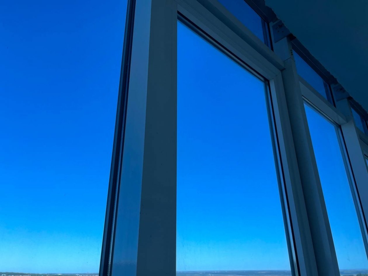 Две чайные ложки — и окна сверкают ярче бриллианта до самой зимы: ленивый трюк ИА KrasnodarMedia