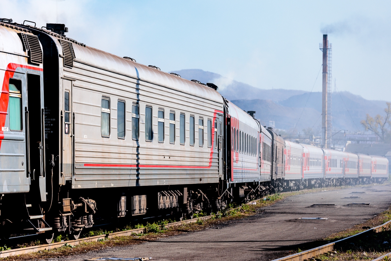 Движение поездов на Кубань парализовано из-за ограничений на Крымском мосту Евгений Кулешов