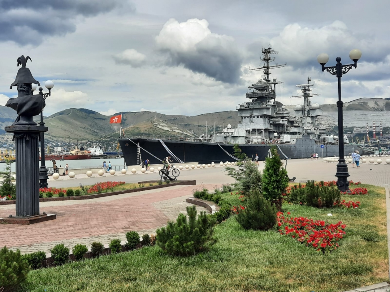 В Новороссийске ночью с 24 на 25 февраля в морпорту будут стрелять Людмила Лата