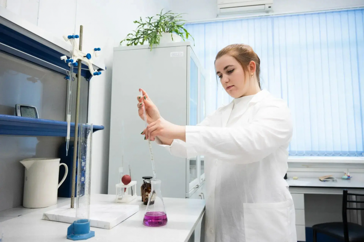 Вода до входа в дома Краснодара проходит за год более 15 тысяч исследований Пресс-служба &quotРосводоканала Краснодара&quot