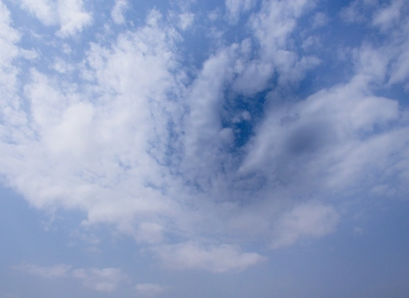 Громкий хлопок в небе испугал жителей Краснодара Владислав Беляцкий