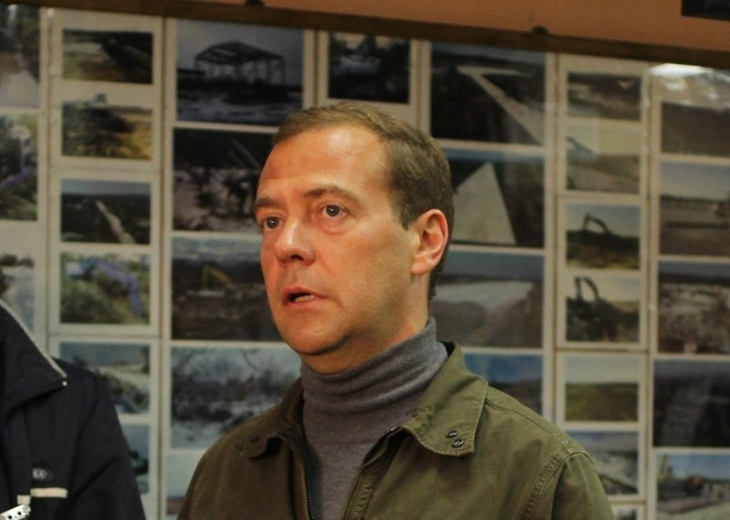 Замглавы Совбеза Дмитрий Медведев взял под контроль защиту Новороссийска Анна Ом