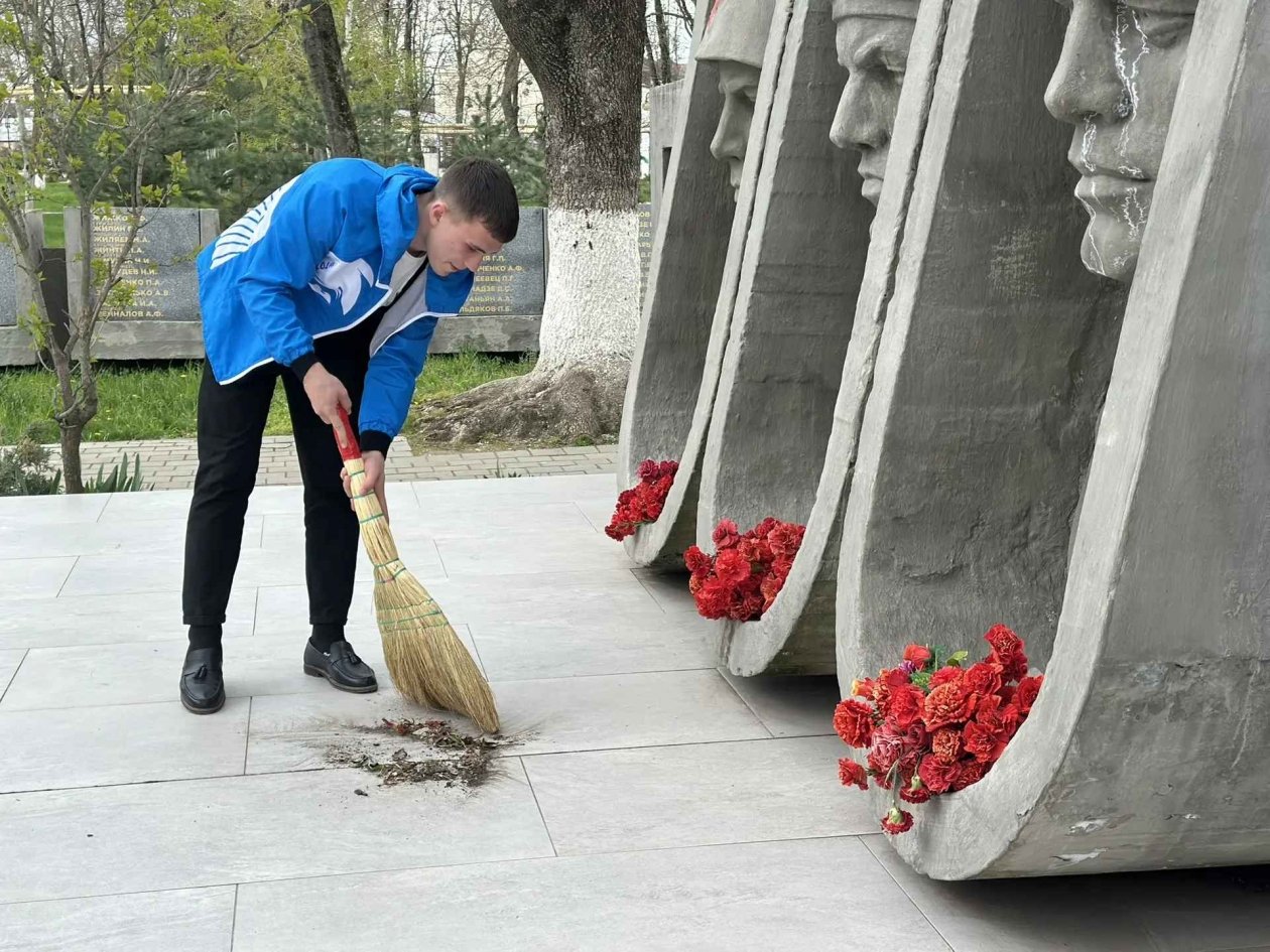 На Кубани до конца апреля приведут в порядок почти 400 памятников и мемориалов пресс-служба администрации Краснодарского края