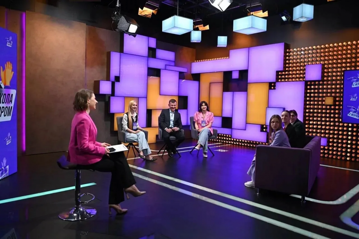 Глава Краснодара встретился с выпускниками &quotШколы с мэром&quot в прямом эфире пресс-служба администрации Краснодара