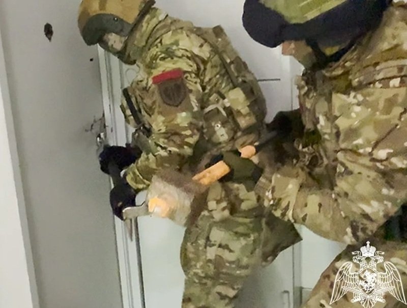 ОМОН задержал подозреваемого в изготовлении порнографии жителя Сочи пресс-служба ГУ Федеральной службы войск национальной гвардии РФ по Краснодарскому краю