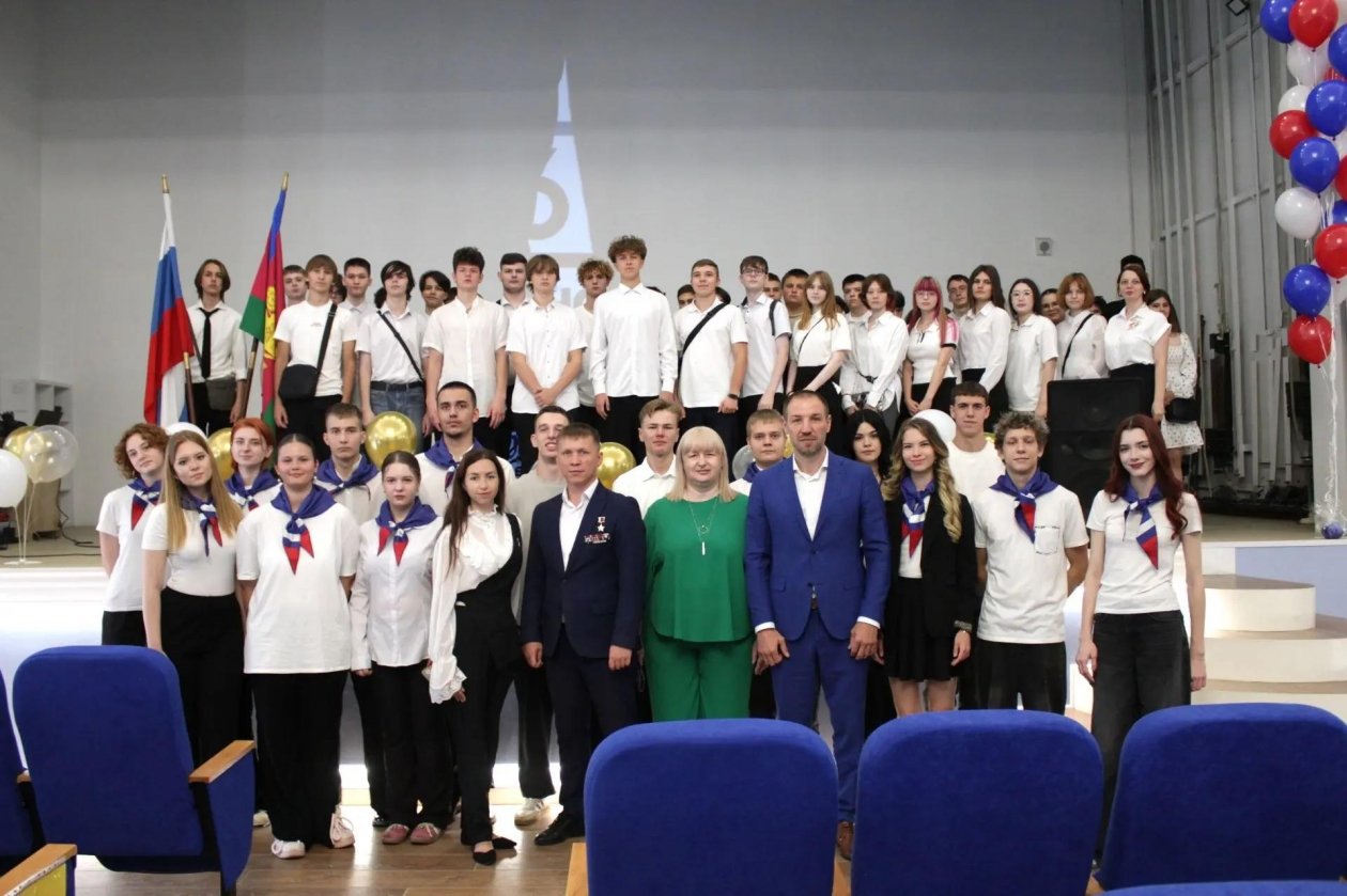 500 первокурсников КТУИСа получили напутствие от Героя России и депутата Госдумы