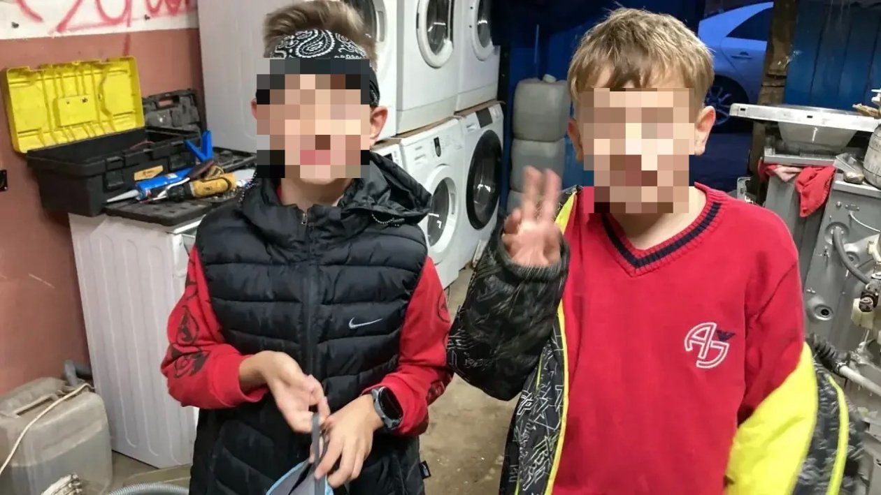 Максим (справа) с лучшим другом Колей (слева), за которого он всегда стоял горой