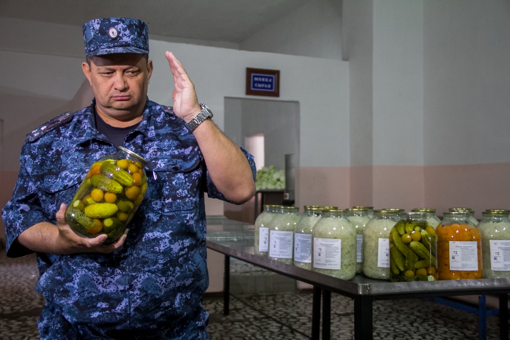 Цех по консервированию овощей в ИК-22 (п. Волчанец) пресс-служба ГУФСИН России по Приморскому краю