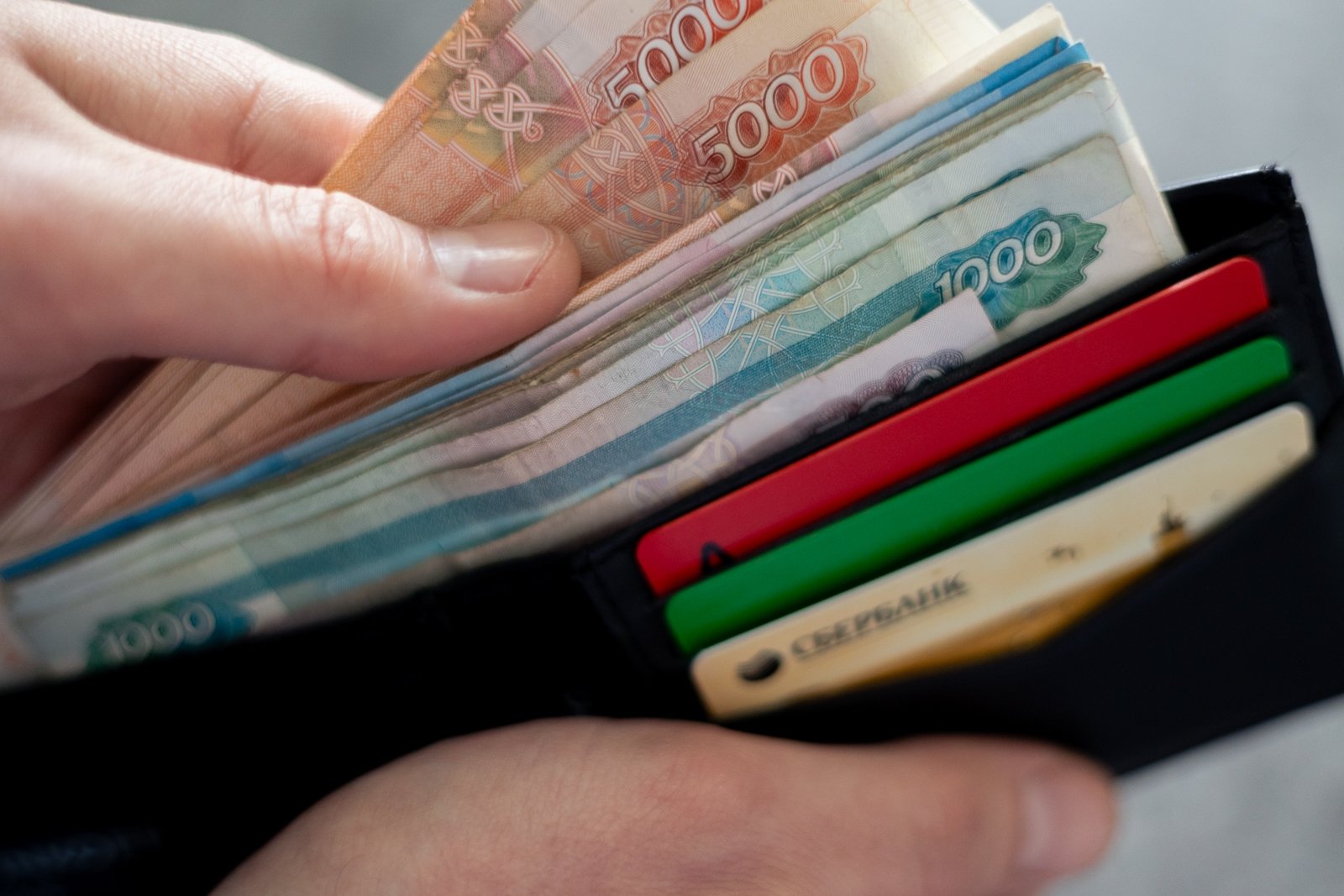 В Краснодаре курьер забрал у пенсионерки 2,8 млн и попался Илья Аверьянов