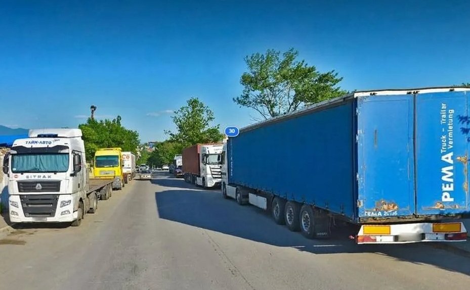 В Новороссийске ужесточат наказание за хаотичную парковку фур Пресс-служба администрации Новороссийска