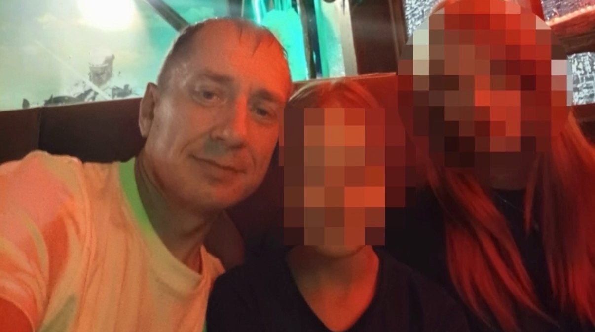 Виктор с дочками во время приезда в отпуск Из личного архива В. Шевченко