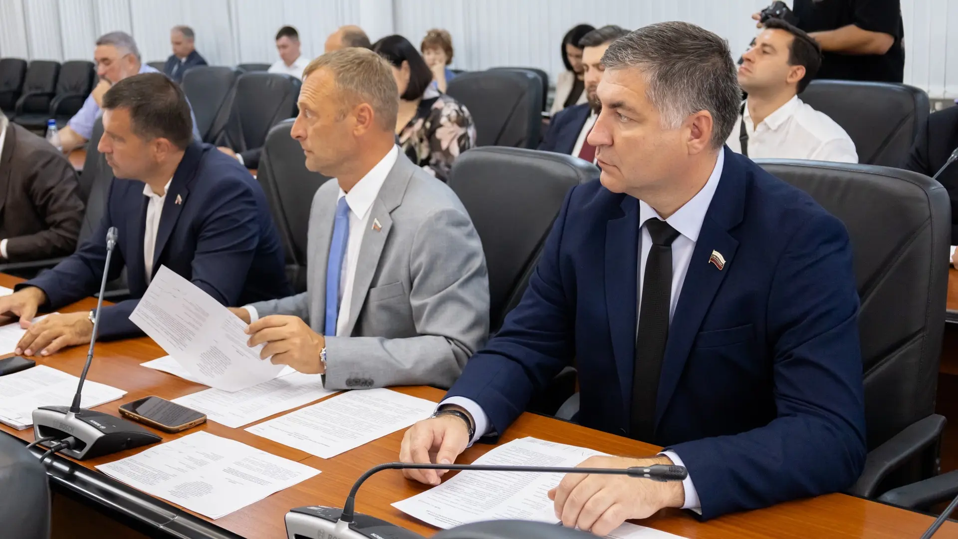 Депутаты Краснодара перераспределили бюджет и расширили схему наружной рекламы